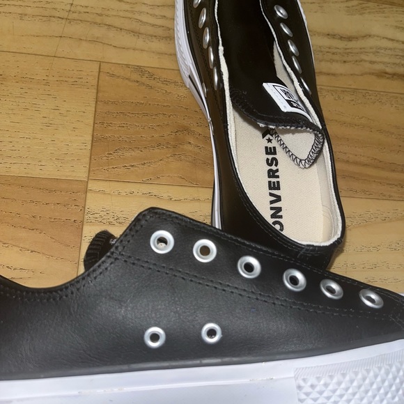 Converse Chuck Taylor All Star Lift Black White - Size 8.5 - Picture 2 of 5